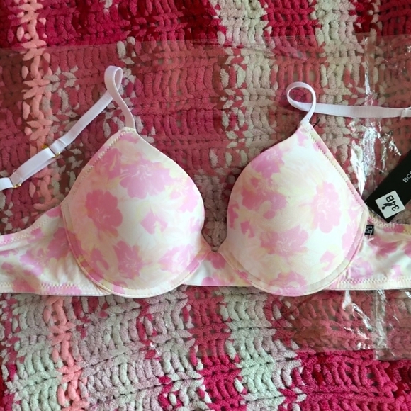 2/70🐞NWT BCBGMaxAzria Ultra Soft Push up Underwire Padded Bra Floral White Pink - Picture 10 of 15